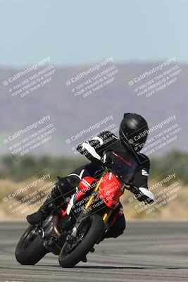 media/Oct-13-2025-Moto Forza (Mon) [[a66d839500]]/4-C Group/Session 3 (Turn 16)/